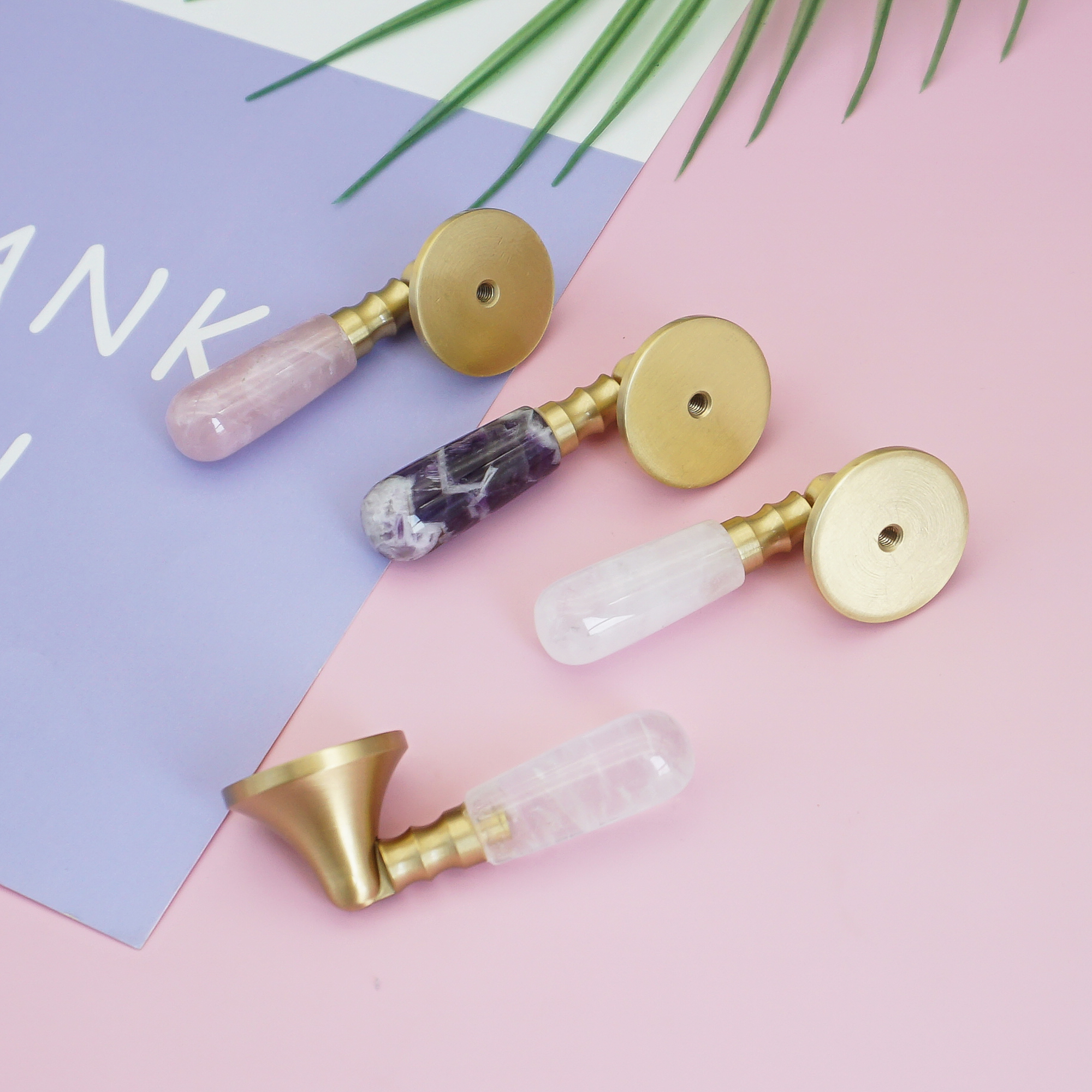 Pink Natural Crystal + Solid B - Furniture Hardware Drop Pulls recensie en prijs