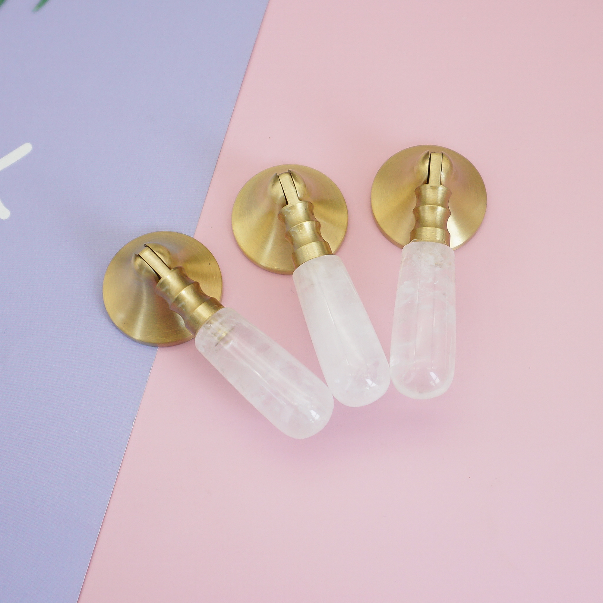 Pink Natural Crystal + Solid B - Furniture Hardware Drop Pulls recensie en prijs