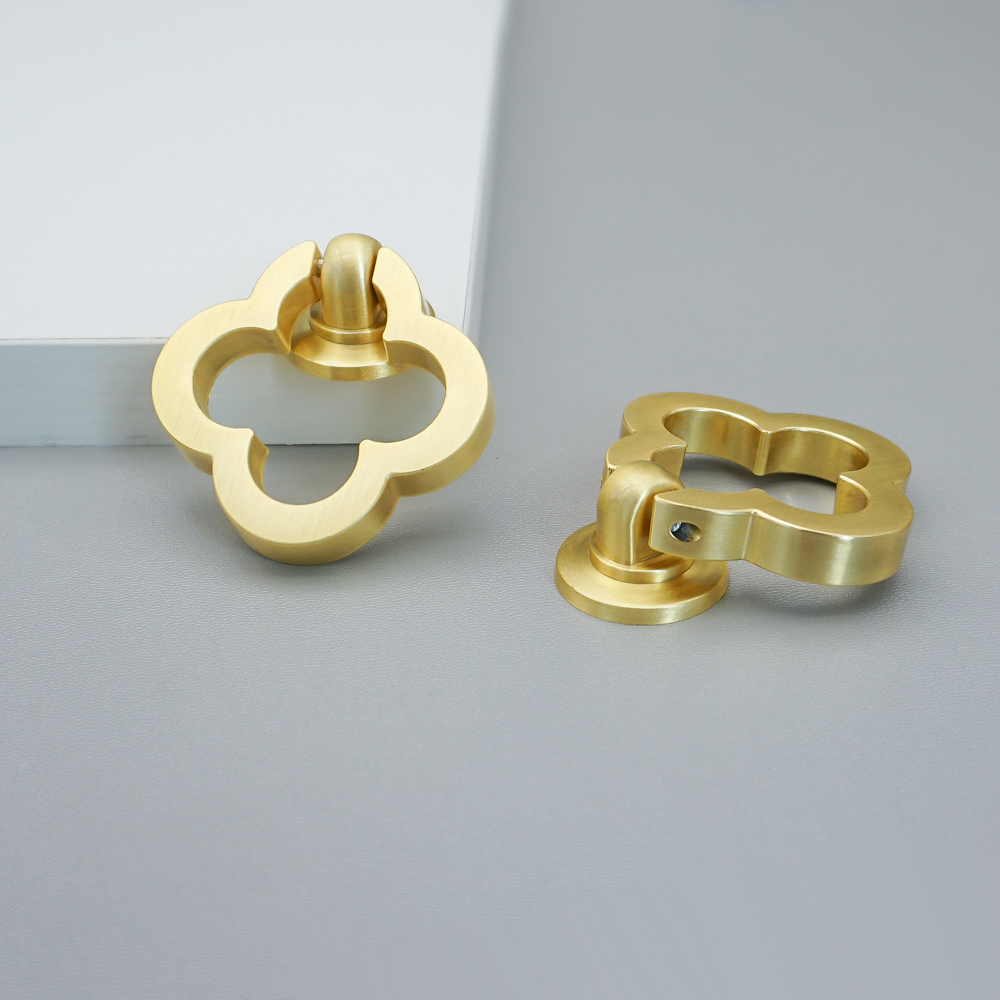 Brushed Brass Four Leaf Clover - Furniture Hardware Drop Pulls recensie en prijs
