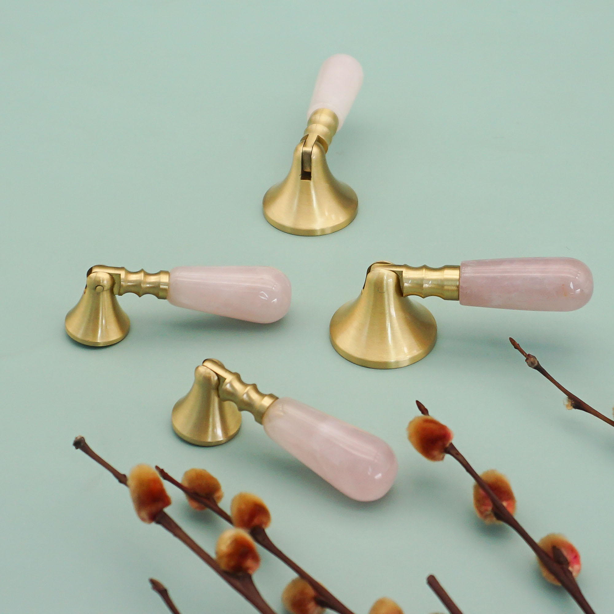 Pink Crystal + Brass Door Knob - Furniture Hardware Drop Pulls recensie en prijs